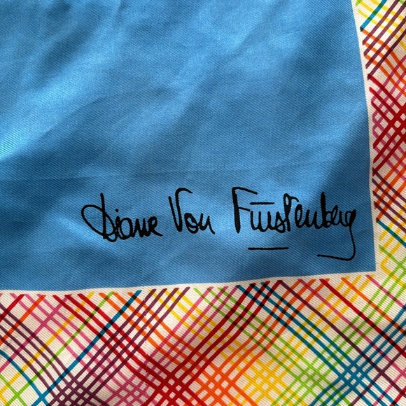 Vintage Diane Von Furstenberg silk scarf - Picture 3 of 7